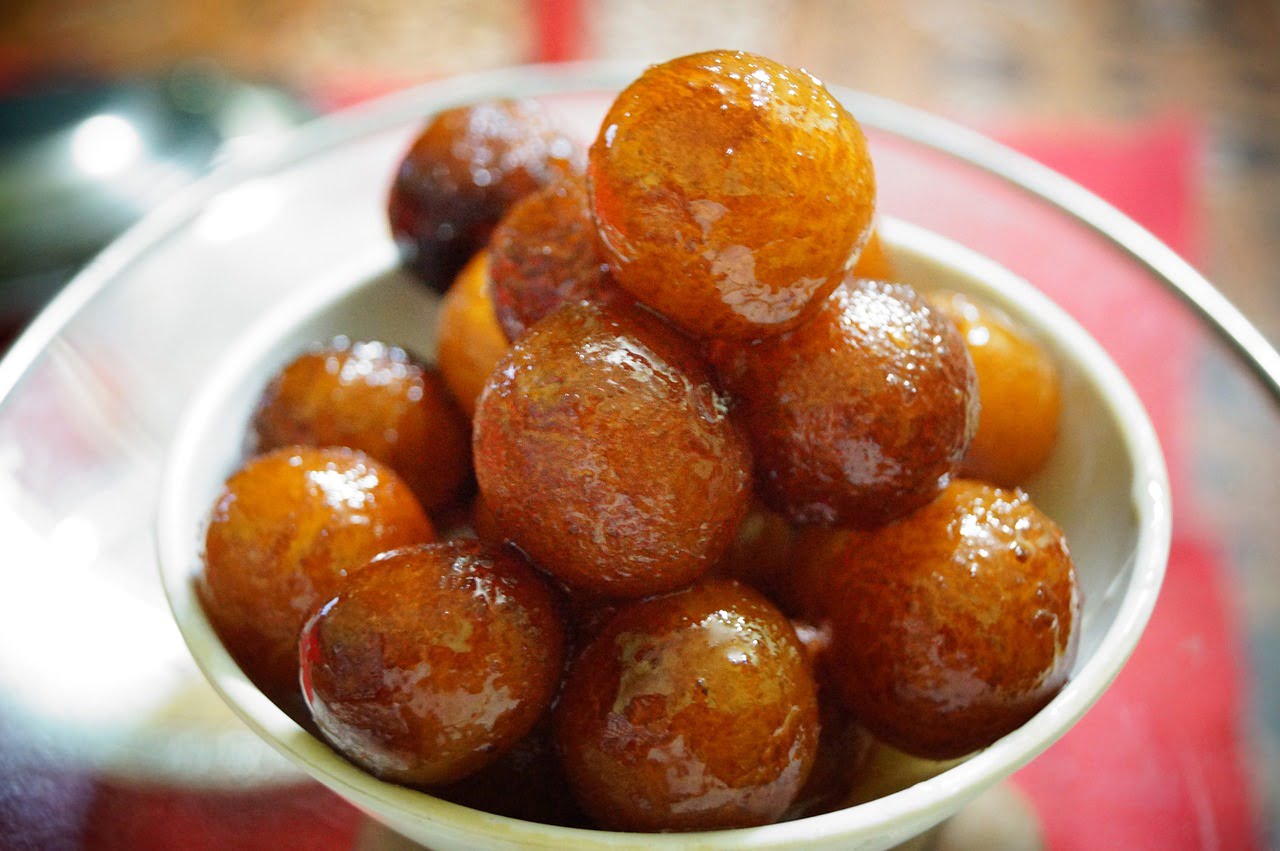 indian sweet, gulab jamun, indian-371357.jpg